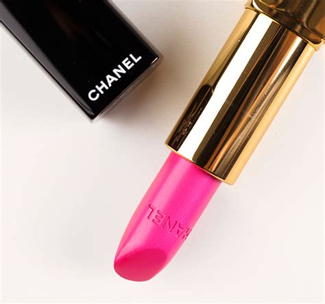 reviews of 94 EXTATIQUE, a CHANEL ROUGE ALLURE 